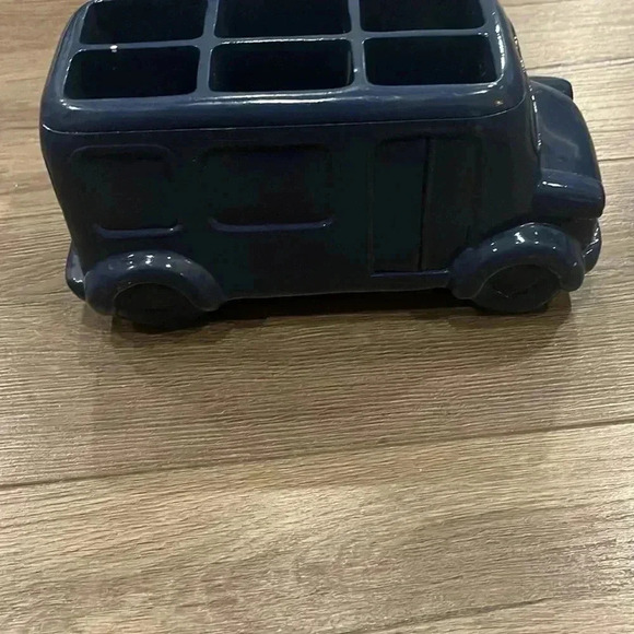 ❤️Host Picks❤️Pottery Barn Kids Blue School  Bus Pencil Box - Picture 5 of 7